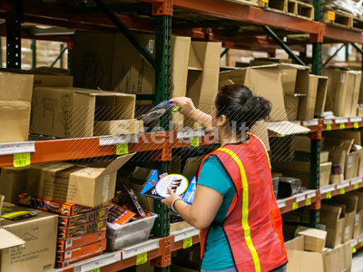 PREKIŲ SURINKĖJAI LIDL SANDĖLIUOSE, VOKIETIJOJE
