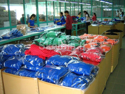 Rūbų pakuotojai Dusseldorfe, Vokietijoje