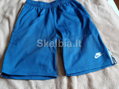 Nike šortai S dydžio