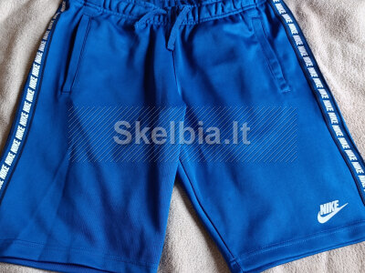 Nike šortai S dydžio